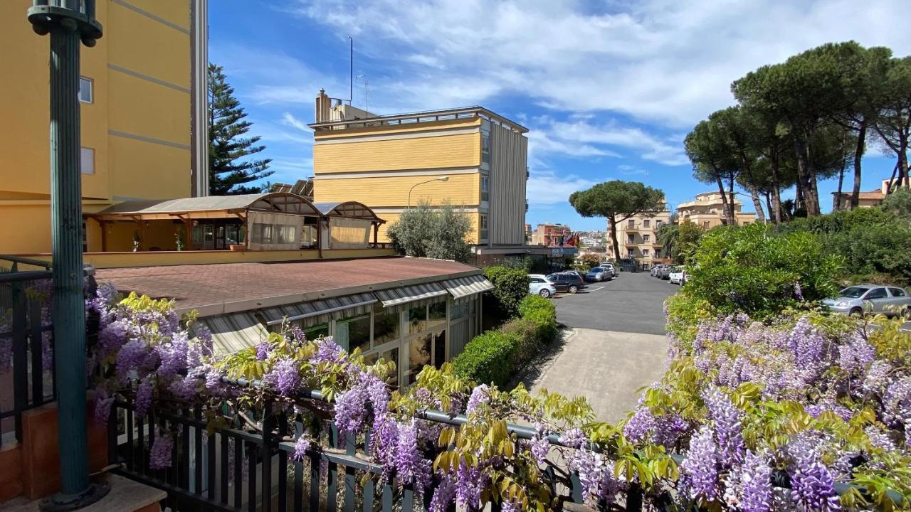 Hotel Casa Tra Noi Rom Exteriör bild