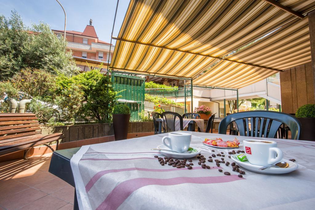 Hotel Casa Tra Noi Rom Exteriör bild
