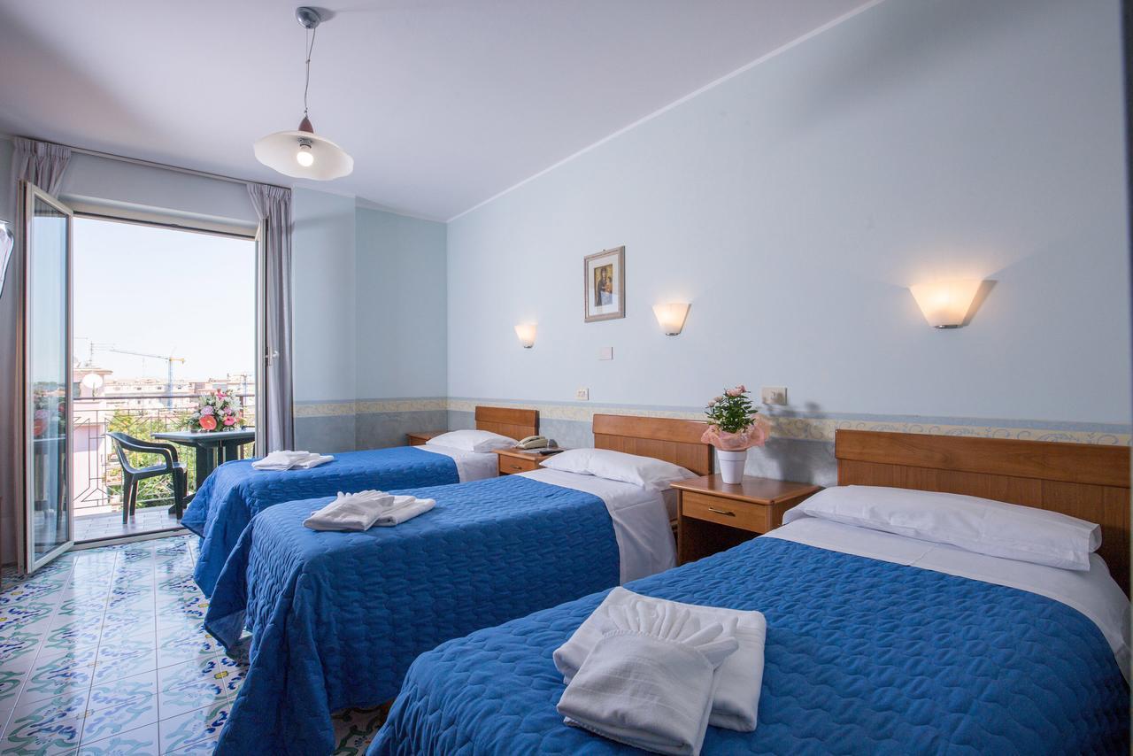 Hotel Casa Tra Noi Rom Exteriör bild